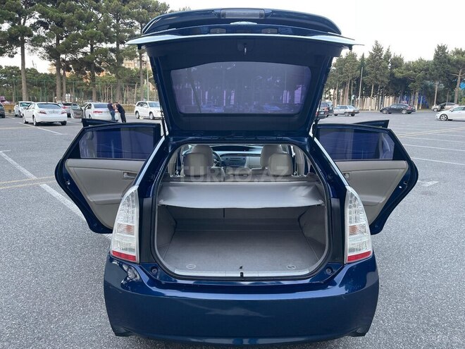 Toyota Prius-14