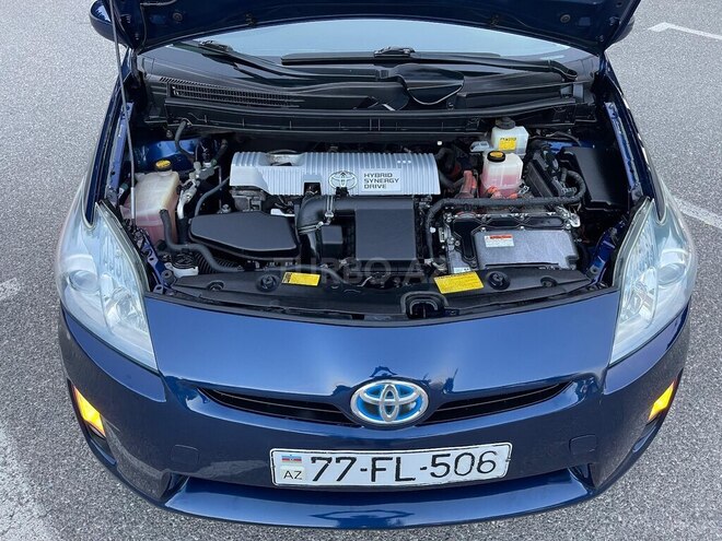 Toyota Prius-18