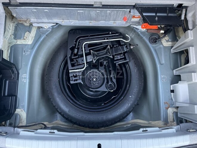 Toyota Prius-19