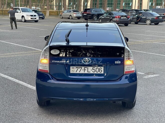 Toyota Prius-21