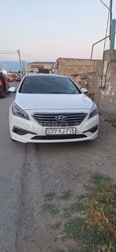 Hyundai Sonata-1
