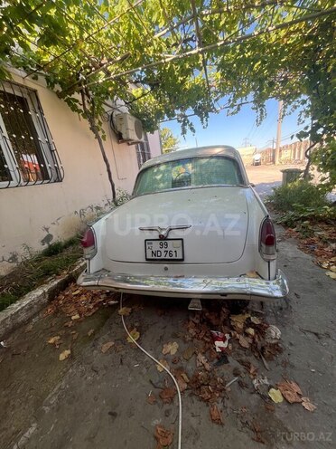 GAZ 21 "Volga"-4