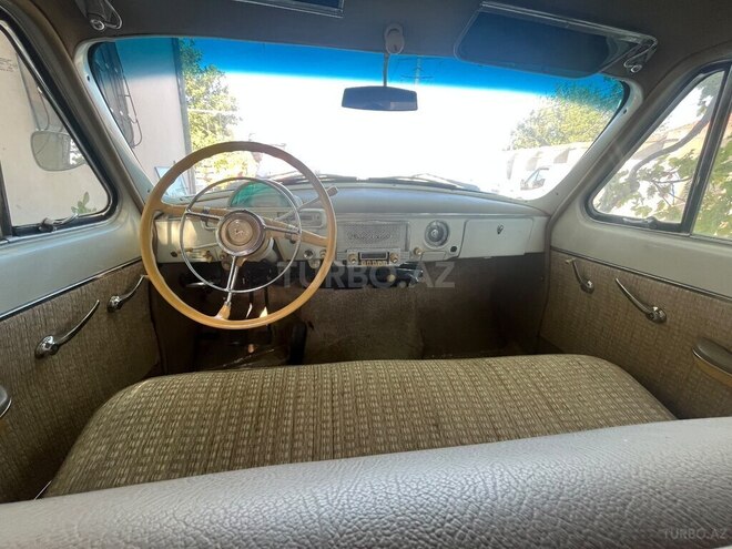 GAZ 21 "Volga"-5