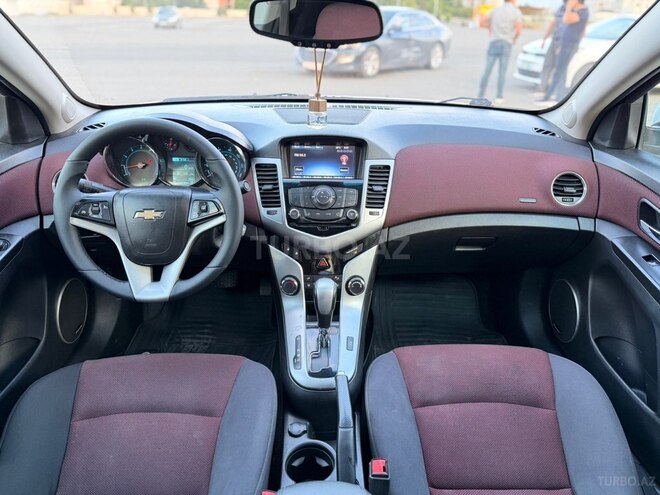 Chevrolet Cruze-11