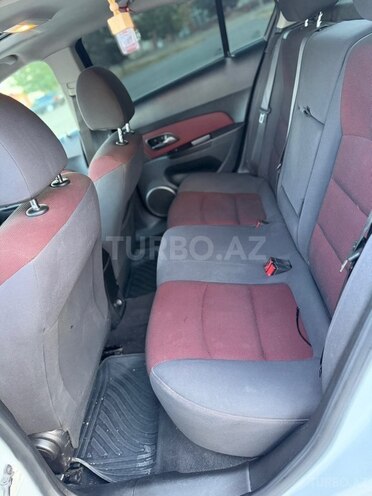 Chevrolet Cruze-14