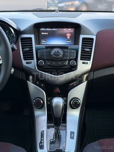 Chevrolet Cruze-18