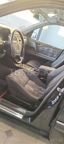 Mercedes E 240-6