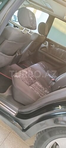 Mercedes E 240-7