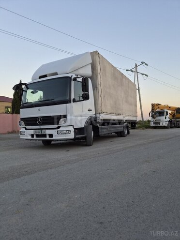 Mercedes Atego 818-2