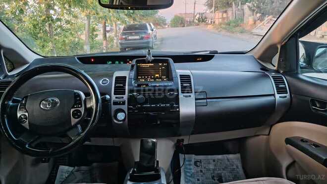 Toyota Prius-6