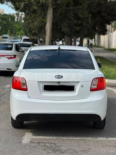 Kia Rio-4