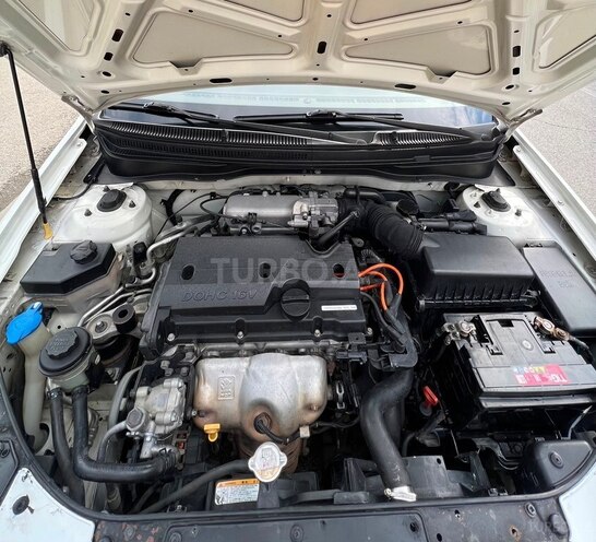 Kia Rio-5