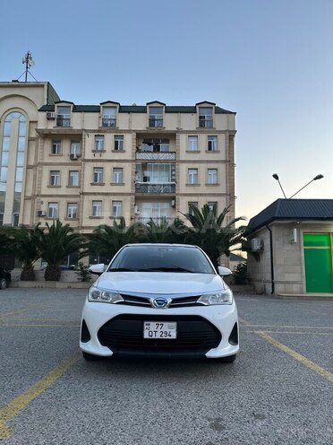 Toyota Corolla Fielder-1