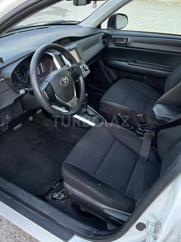 Toyota Corolla Fielder-5