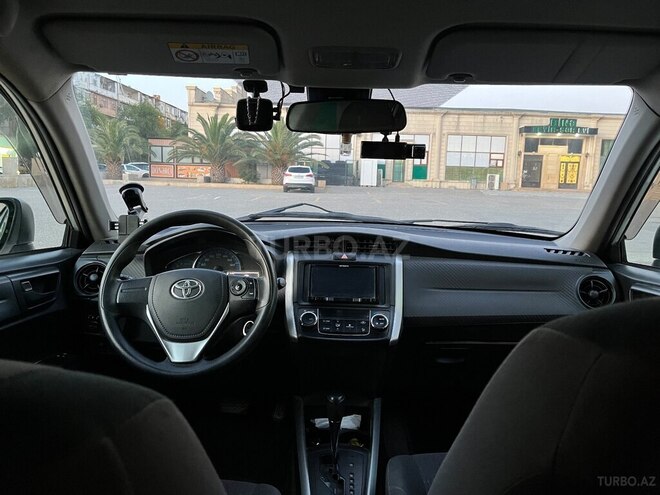 Toyota Corolla Fielder-8