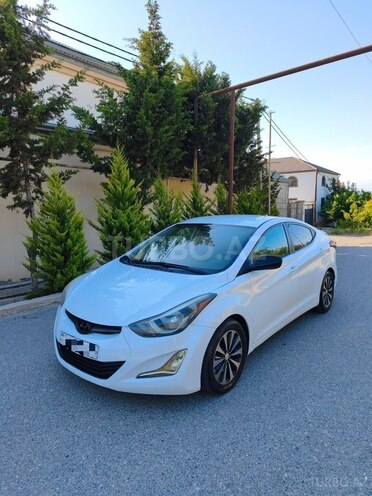 Hyundai Elantra-1