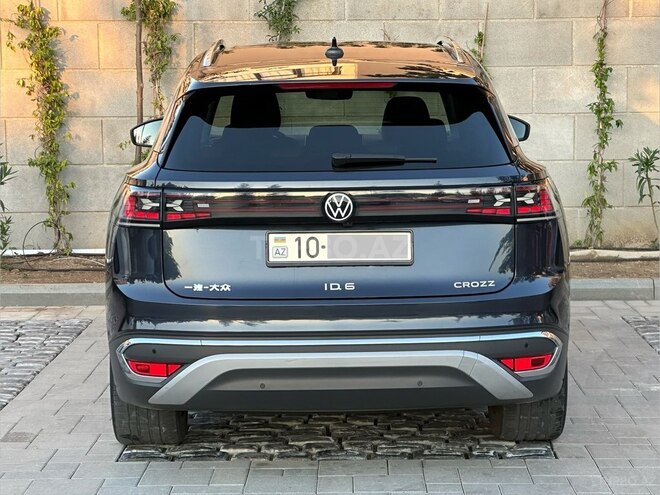Volkswagen ID.6 Crozz-11