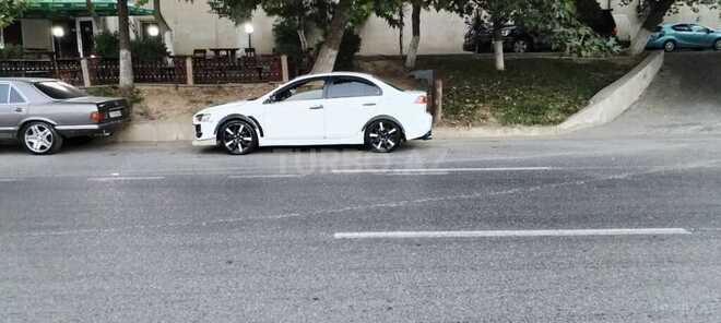 Mitsubishi Lancer-5