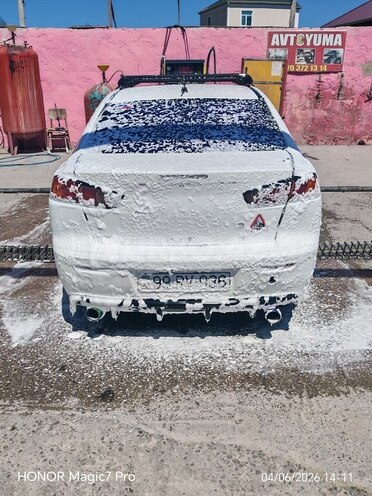 Mitsubishi Lancer-2