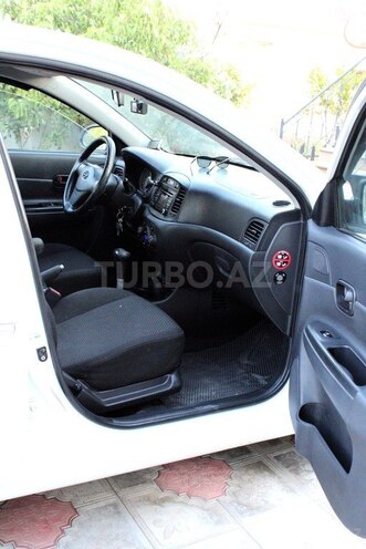 Hyundai Accent-9