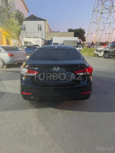 Hyundai Elantra-7