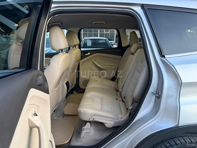 Ford Escape-16