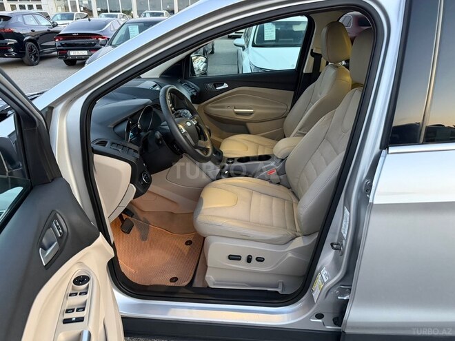 Ford Escape-14