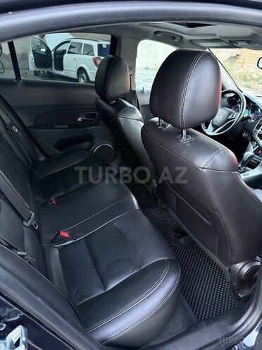 Chevrolet Cruze-15