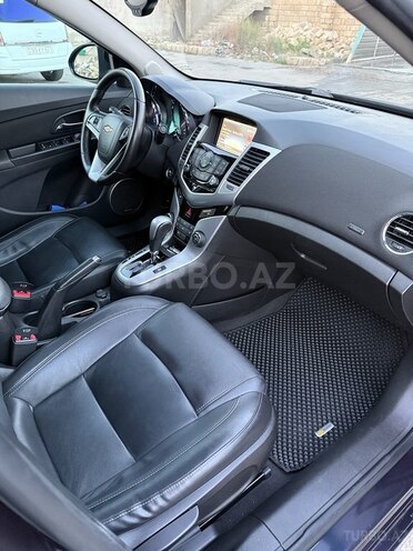 Chevrolet Cruze-14