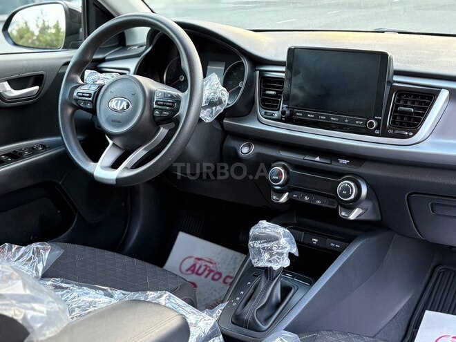 Kia Rio-16