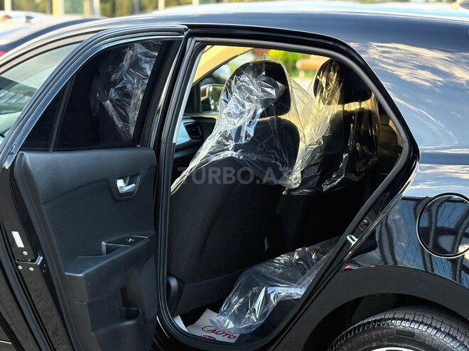 Kia Rio-11