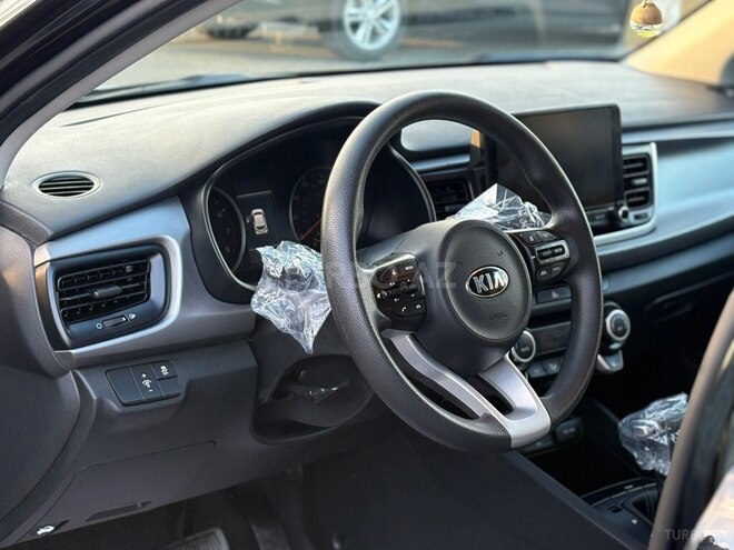 Kia Rio-10