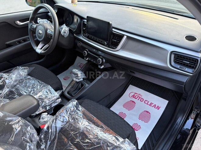 Kia Rio-13