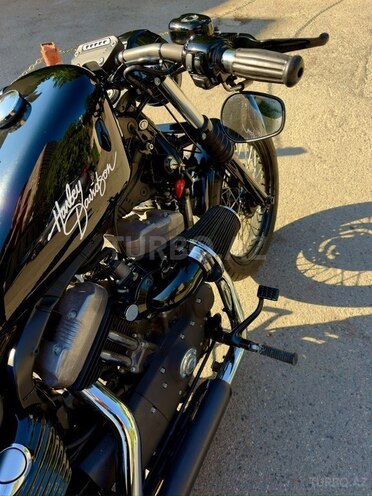 Harley-Davidson Sportster Custom 1200-2