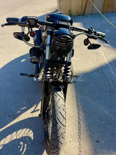 Harley-Davidson Sportster Custom 1200-4