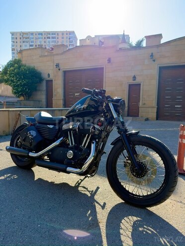 Harley-Davidson Sportster Custom 1200-1
