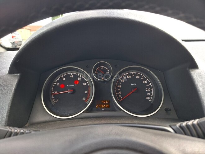 Opel Astra-13