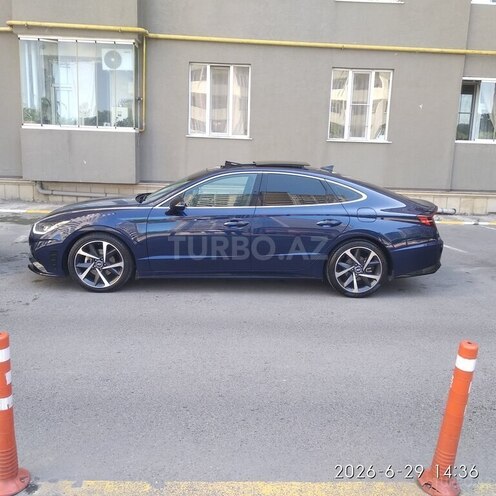 Hyundai Sonata-2