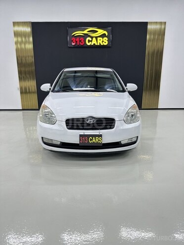 Hyundai Accent-5