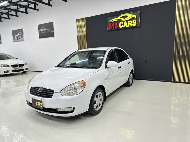 Hyundai Accent-2