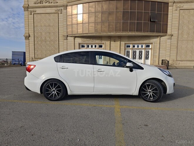 Kia Rio-5