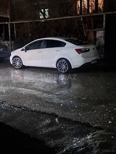 Kia Rio-4