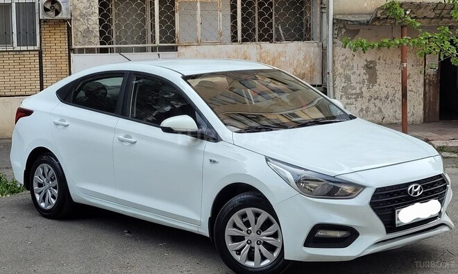 Hyundai Accent-1