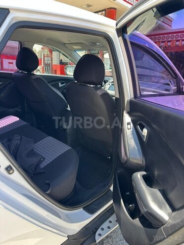 Hyundai Tucson-5