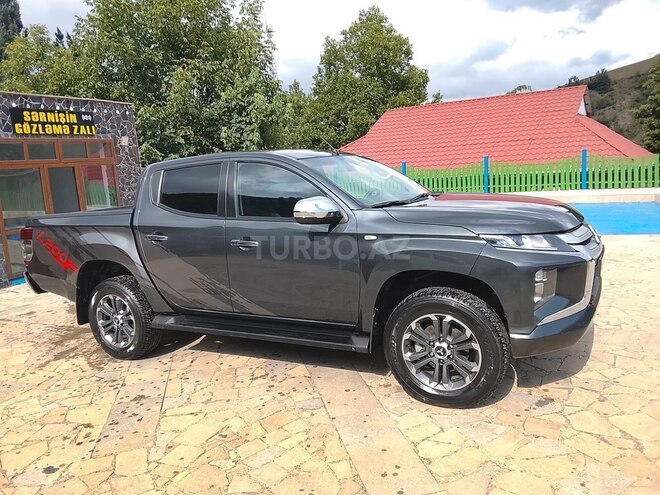 Mitsubishi L200-3
