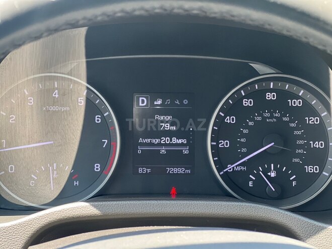 Hyundai Elantra-8
