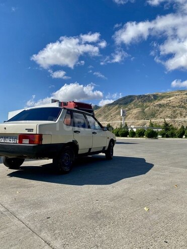 LADA (VAZ) 21099-4