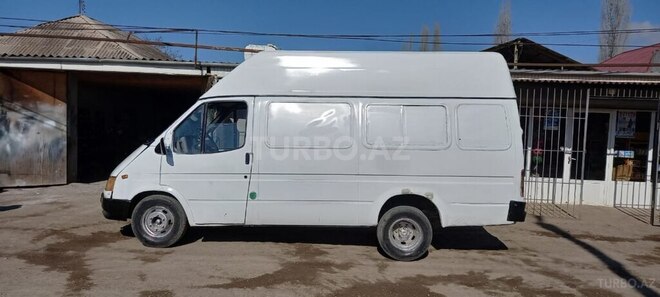 Ford Transit-5