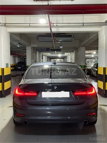 BMW 330-4
