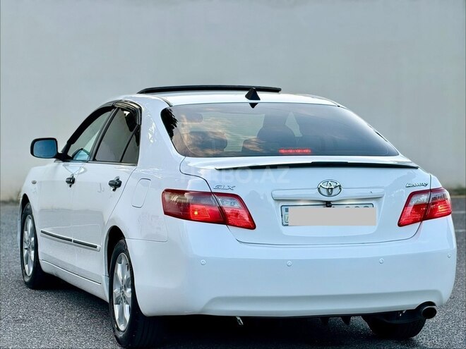 Toyota Camry-9